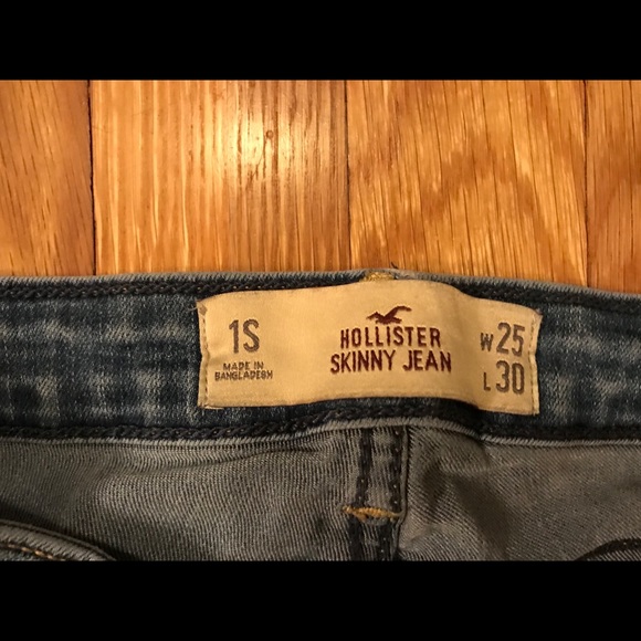 Hollister Skinny Jeans - Picture 2 of 3